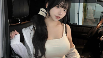이런 여자 태우면 손 가만히 못있음