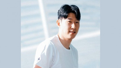 ‘웰컴백 쏘니’ 토트넘에 뜨자 격한 환호…“마이 캡틴”, “팀에 남아줘”