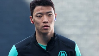 백승호 뛰는 버밍엄이 ‘입지’ 불안한 황희찬을 부르는데…“영입대상 고려, 재정적으로 쉽지 않다”