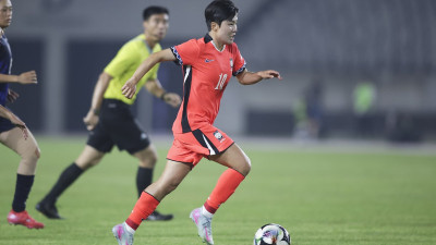 ‘우승 도전’ 신상우호, 전반에 슈팅 11개 쏘고도 대만 골문 못 뚫었다