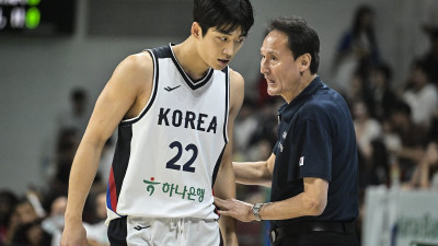 ‘원팀 코리아→올인 리바운드’ 구호 바꾼 보람 있었네… 높이까지 챙긴 안준호호