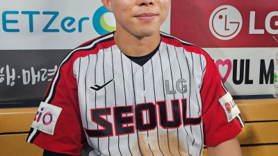 [SW인터뷰] 보살에 시즌 마수걸이 홈런까지…문성주 “뭔가 되는 날”