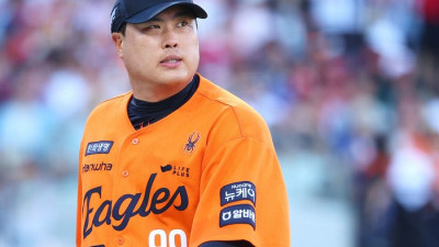 허무하게 끝난 류현진 vs 김광현 선발 맞대결…류현진, 1이닝 5실점 후 교체 [SS시선집중]