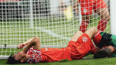 이재성, 프리시즌 평가전서 골대와 충돌해 광대뼈 ‘골절’ 부상…안면 ‘보호’ 마스크 쓴다