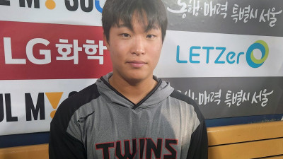 “관우답다!” 타격기계의 감탄… 쌍둥이 신인 외야수, 이름값했다
