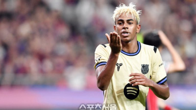 ‘제2 메시 맞지?’ 45분이면 충분했다, ‘3골 이바지’ 야말의 특급 클래스…상암벌 달아올랐다 [SS현장]