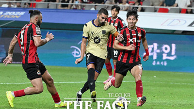 페란 토레스, 막을 수 없는 '두 번째 골' [TF사진관]