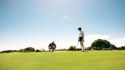 [위기의 골프장]① MZ세대 떠난 골프장 법카 자제령도 직격탄