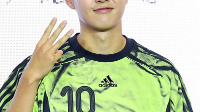 [포토]‘3선’ 포즈 취하는 이가인