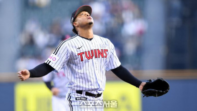 “최대한 빠르게 준비 중”…2024시즌 ‘가을야구 영웅’ LG 에르난데스, 교체 유력 [SS시선집중]