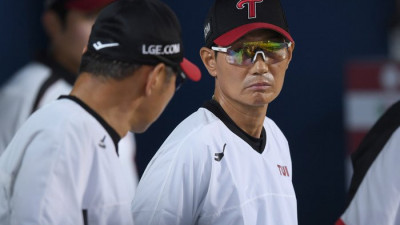 필승조도 투입했는데→8-10 역전패…염경엽 감독 “우리가 우리를 지치게 하는 야구” [SS시선집중]