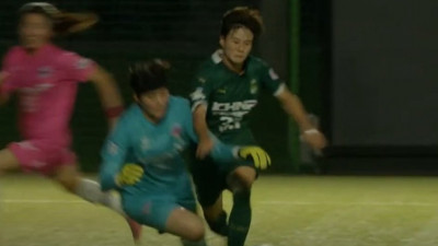 프로에서 이런 오심이…여자축구 향한 우려가 커지는 이유