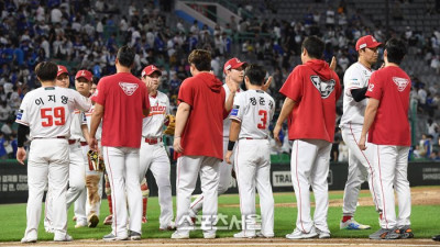 보여줄게, 달라진 8월! 투타 박자 맞으니 SSG도 덩달아 상승세! 이 감독 “밸런스·집중력으로 3연승 만들었다” [SS문학in]