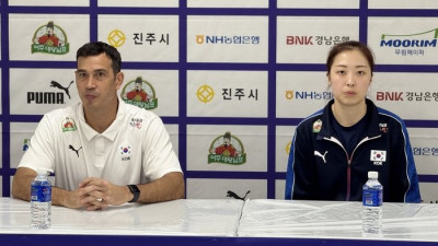1세트 8-25 완패 후 5세트까지, 모랄레스 감독 “쉬운 일 아냐, 압박감 이겨내”…박은진 “더 잘할 수 있다”[현장인터뷰]
