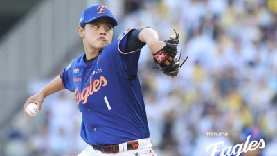 “충격!” 한화 문동주, 강습 타구에 오른팔 강타…10승 도전 무산 “상태 체크 후 병원 검진 예정” [SS창원in]