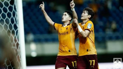 2025 하나은행 코리아컵 준결승 1차전...광주, 부천에 2-0 승... 전북과 강원은 1-1 무