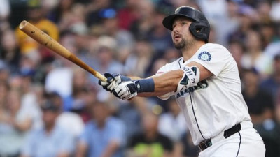 시애틀 롤리, MLB 포수 최초 단일시즌 50홈런 폭발