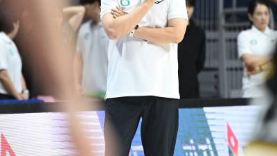 ‘KBL 우승 감독의 깜짝 발언’ 이상범 하나은행 감독 “‘언니 농구’ 반드시 바꾸겠습니다”