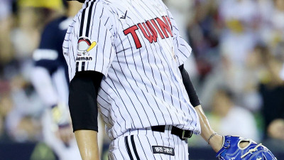 [토크박스] 행복한 고민, 만약 투표권이 있다면…염경엽 감독 “8월 MVP, 영찬이에게”