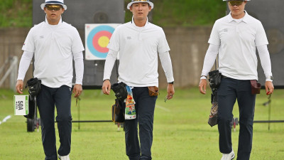 안방서 열렸는데…컴파운드 양궁, 단체전 세 종목 모두 빈손