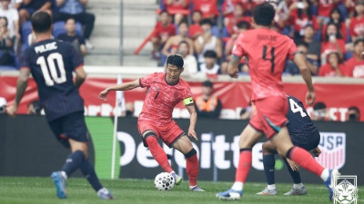 ‘원톱’ 손흥민 제대로 적중! 토트넘 ‘은사’ 포체티노 앞에서 선제골 폭발…A매치 52호골 [미국전]