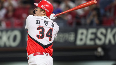2루타 500개-1700타점 그리고 4400루타…‘레전드’ 최형우, 어디까지 뻗어갈까 [SS스타]