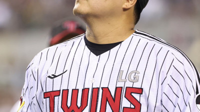 ‘9월 ERA 135’ 장현식 말소한 LG “PS는 불펜 싸움… 복귀 기다린다”