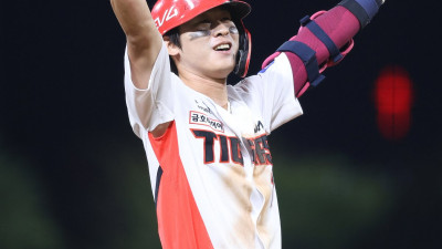 ‘야구는 9회말 2아웃부터!!!’ 박찬호 동점타-김선빈의 데뷔 18년 만의 첫 끝내기 안타까지...KIA의 가을야구 희망은 계속 된다