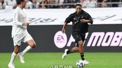 [포토]드리블로 돌파하는 호나우지뉴