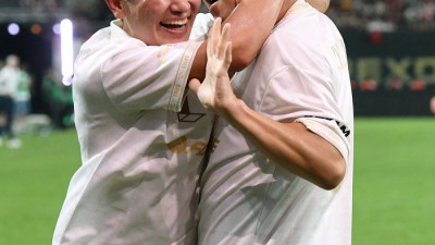 [포토]결승골의 기쁨을 나누는 박주호와 이영표