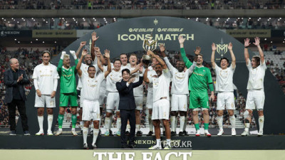 2025 아이콘매치: 레전드들의 귀환, 10만 관중과 함께한 전설의 대결