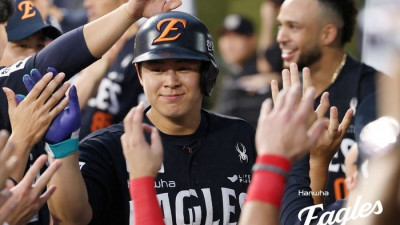 ‘LG 나와라~’ 안치홍-노시환 홈런 쾅! ‘5타점 합작’+와이스 QS ‘16승’→한화, KIA 꺾고 2연승 [SS광주in]