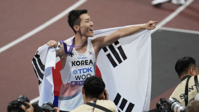 ‘금만큼 값진 은’ 우상혁, 종아리 부상 극복→韓최초 세계선수권 2개 메달! 높이뛰기 결선서 2m34 준우승…우승은 해미시 커 (종합)