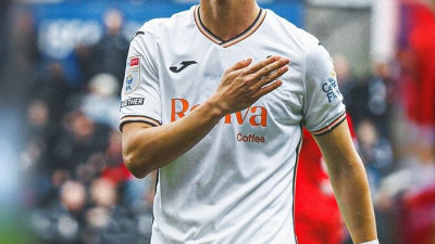 풀타임 엄지성, 1도움으로 스완지 3-2 대역전극 ‘견인’…포스테코글루 감독은 노팅엄 데뷔 공식전 ‘2연패’