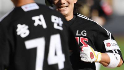 [포토]추격 타점 올린 LG 신민재