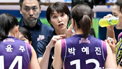 김연경 공백 ‘실감’, 첫 경기 패배한 흥국생명 요시하라 감독 “미스 많았다, 기본적인 부분 쌓아가야”[현장인터뷰]