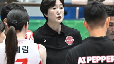 다잡은 컵대회 ‘첫 승’ 놓친 장소연 감독 “리시브 흔들린 4세트 초반이 상당히 아쉽다”[현장인터뷰]