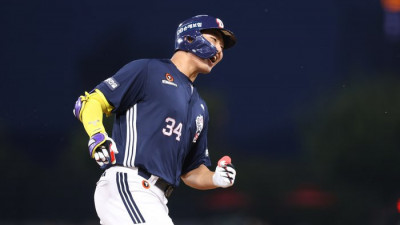 ‘하늘도 무심하다’ 사령탑 말대로 신나는 야구하고 있었는데…‘9월 타율 0.346’ 홍성호, 잠시만 안녕 [SS시선집중]