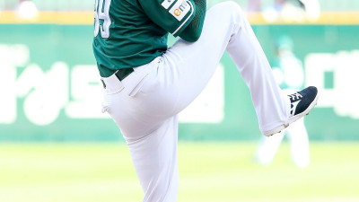 [토크박스] 지옥의 8연전, 믿을 건 하늘…SSG “평소에 휴지 많이 주웠는데”