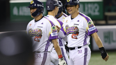 김재환-양석환 연속 아치… 두산, KBO 역대 4번째 4200HR 이정표