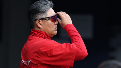 [토크빅스] 쫓기는 입장이지만… 이숭용 SSG 감독의 당부 “부담 좀 내려놓자”