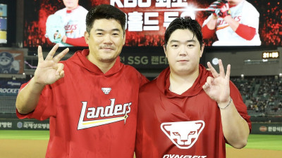 KBO 첫 ‘30홀드’ 듀오… SSG 노경은-이로운 “함께해서 더 의미있어”
