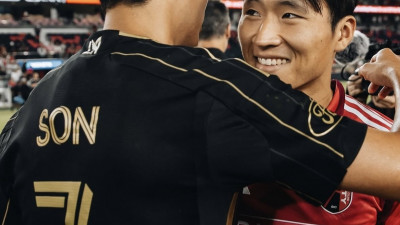 국대 후배에게 한 수 가르쳤다! '4G 연속 골' 경기당 한 골씩 넣는 손흥민의 미친 퍼포먼스