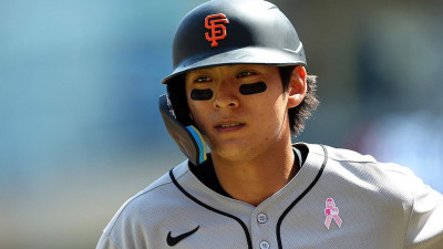 부활 알린 이정후… 수비는 보완 필요