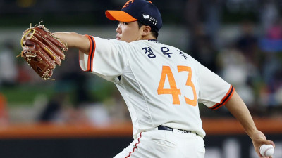 “어딜 감히 우리 안방에서 정규리그 우승 세리머니를?” 신인 정우주의 선발 등판 3.1이닝 ‘깜짝 호투’, 한화 기적의 가능성을 이어줬다