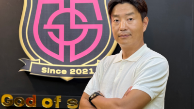 “이재성 보라, 어려서부터 축구 이해도 가르쳐야” 초고속 성장 중인 유소년 클럽 ‘축구의 신’ 신수진 총감독의 지론[SS인터뷰]