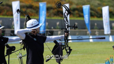 [포토]힘차게 슈팅하는 박예린