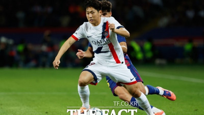 아! PSG 이강인, 절묘한 슛 골대 '쾅'...바르사 야말과 맞대결 UCL 1-2 역전승