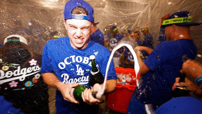 다저스, WC 2연승 “필라델피아 나와”