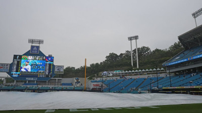 굵어진 빗방울…삼성-NC WC 1차전, 예정대로 열릴 수 있나